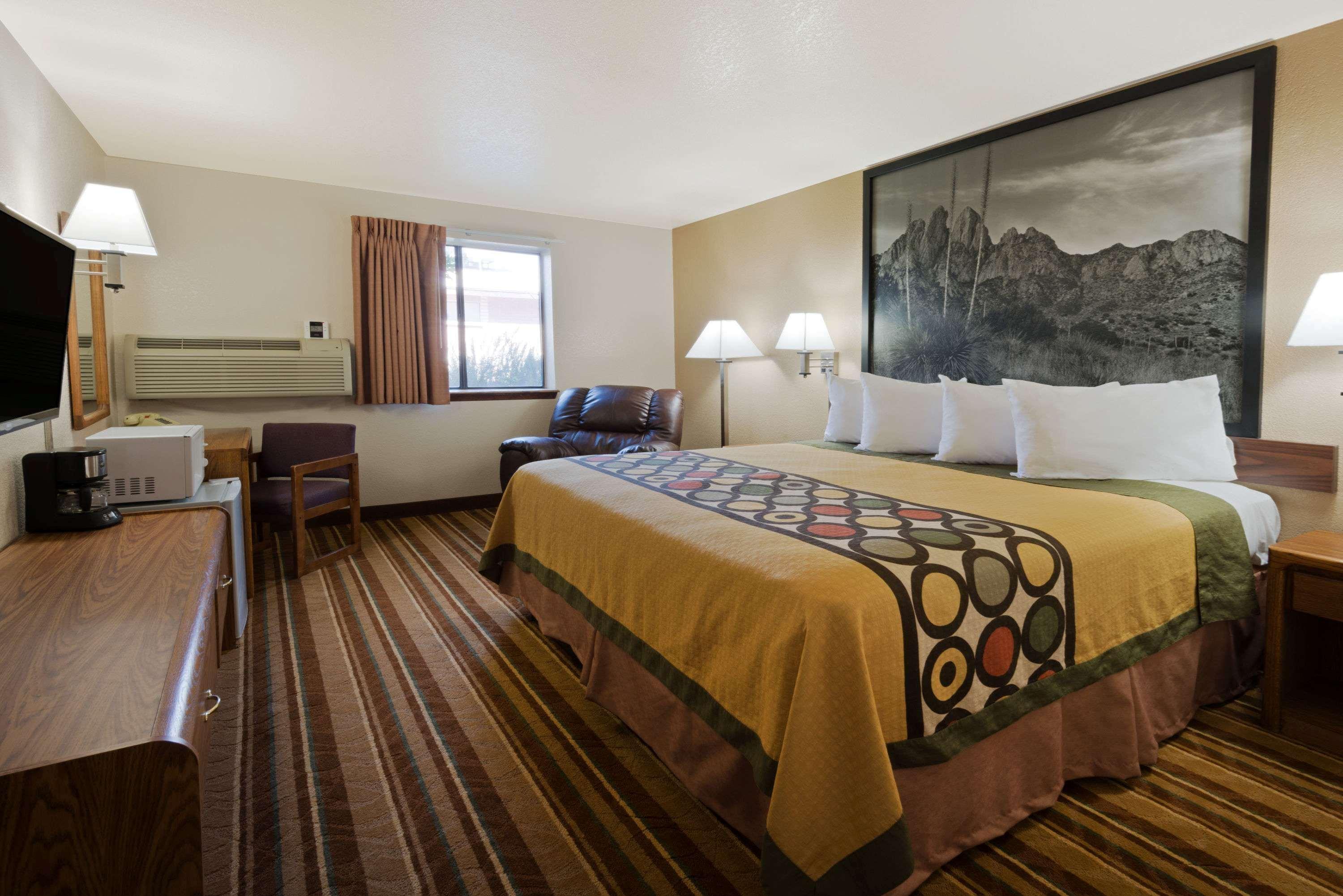 ซูเปอร์ 8 บาย วินด์แฮม ลาสครูเซส/ไวท์แซนด์ แอเรีย Hotel ภายนอก รูปภาพ